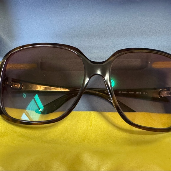 Gucci - Picture 5 of 6